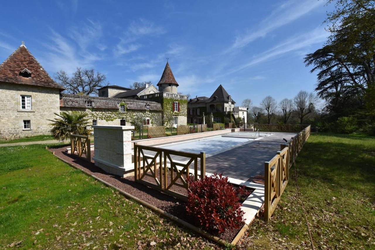 Chateau De Laroche Bed & Breakfast Vianne ภายนอก รูปภาพ